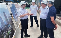 市商务委副主任彭和良莅临一定发中心项目调研指导 强调发挥区位优势 助力打造西部地标性城市综合体